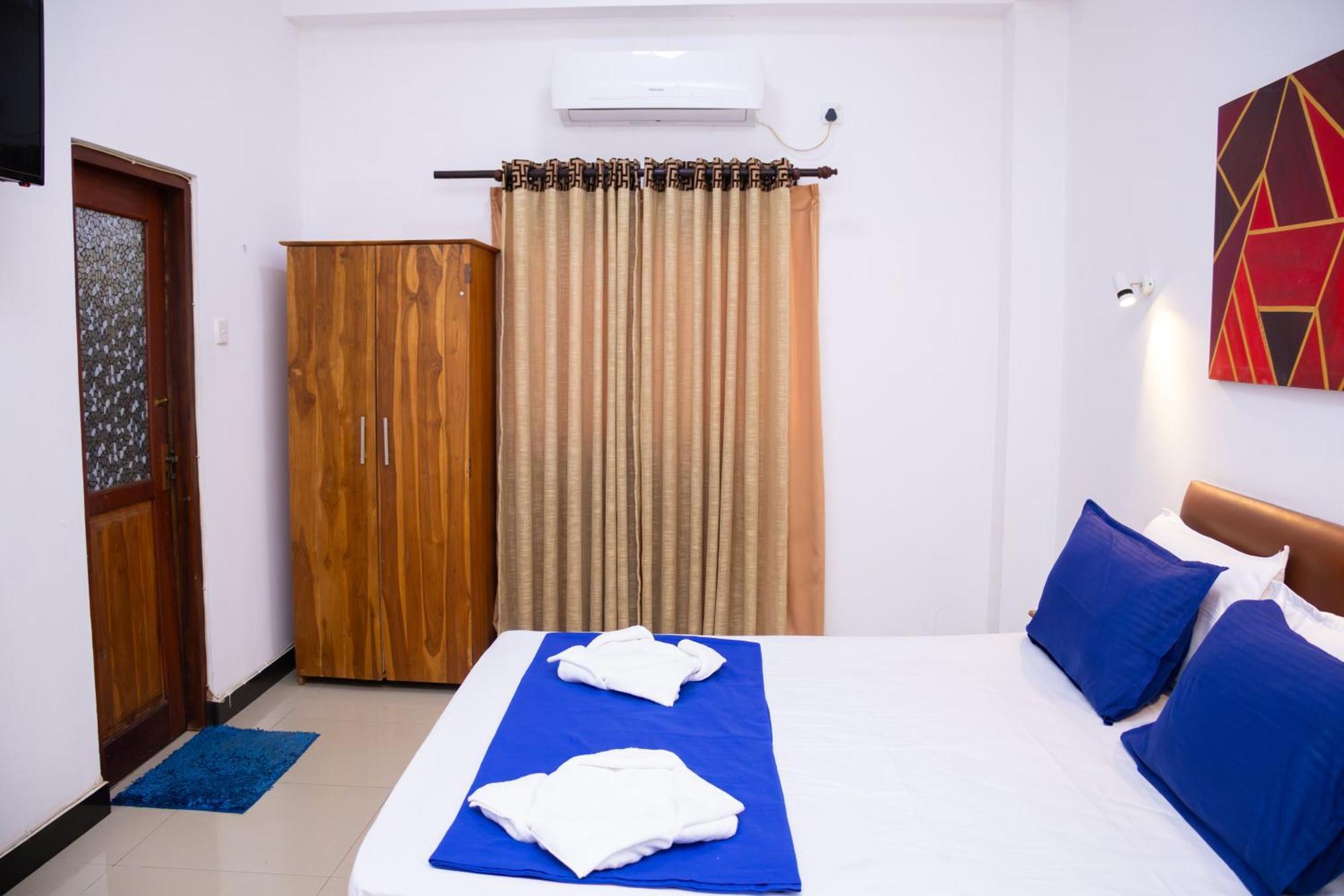 Woodnest Windmill Beach Hotel Negombo Exterior photo