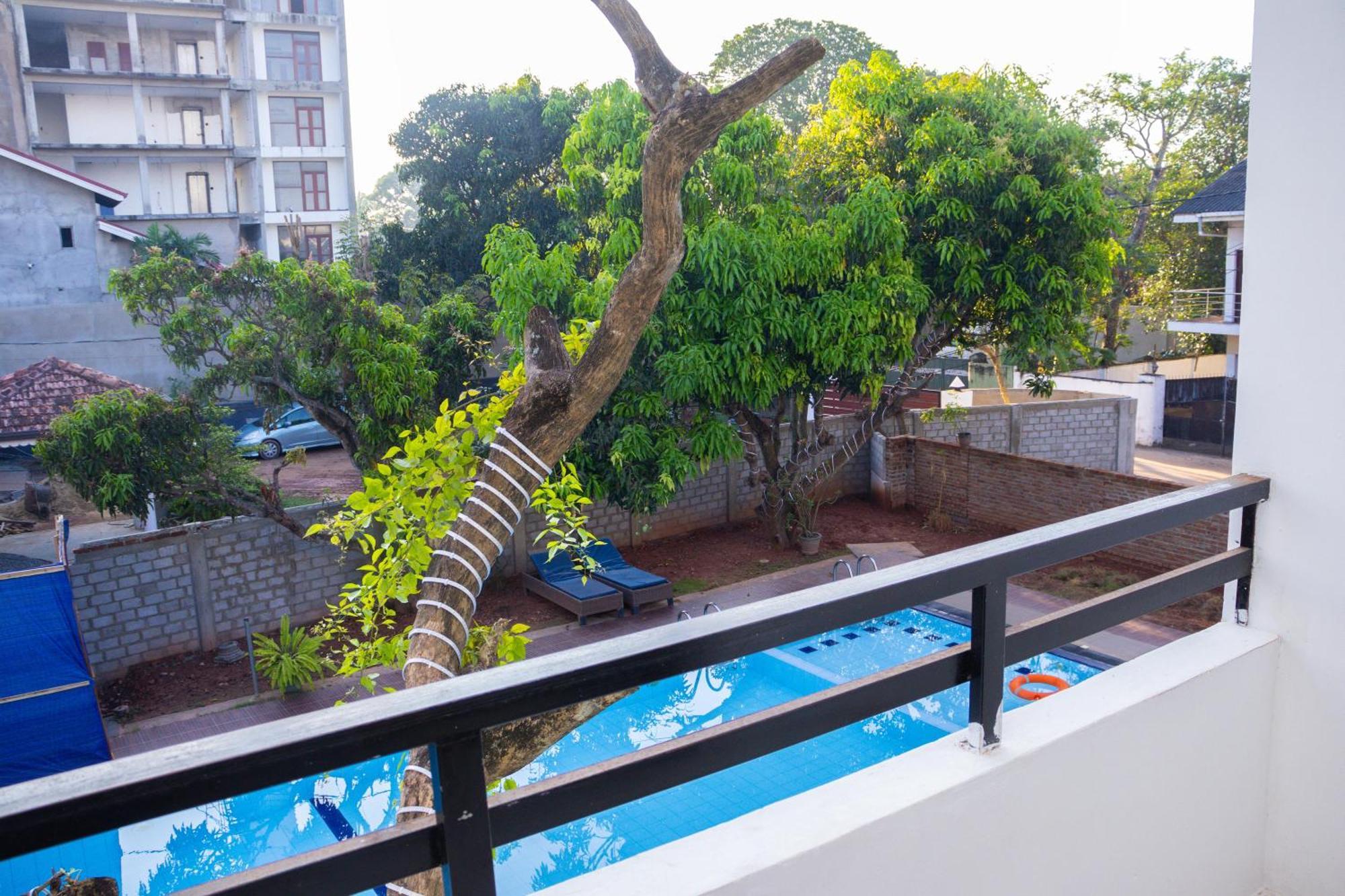 Woodnest Windmill Beach Hotel Negombo Exterior photo