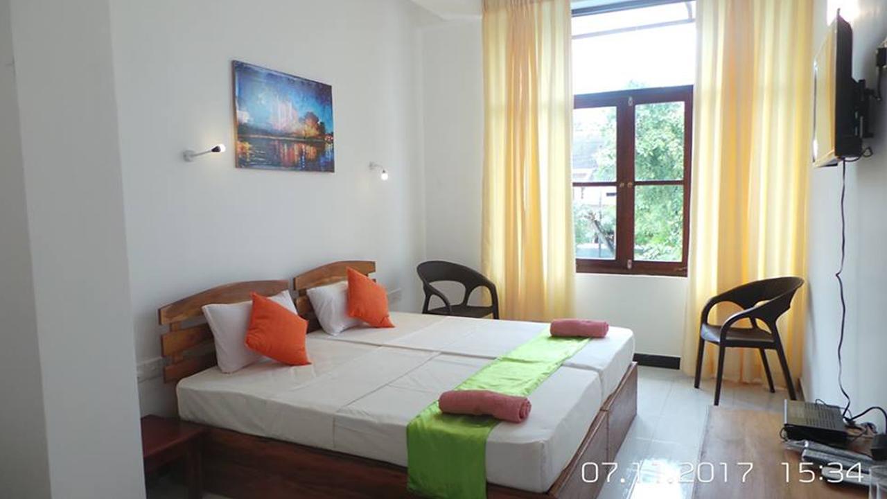Woodnest Windmill Beach Hotel Negombo Exterior photo